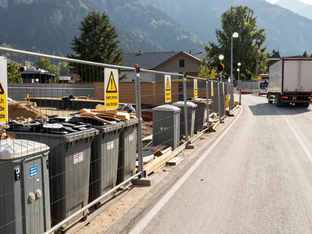 Baustelleneinrichtung in Eigenregie: So sichern Sie Schutz, Ordnung und Entsorgung richtig